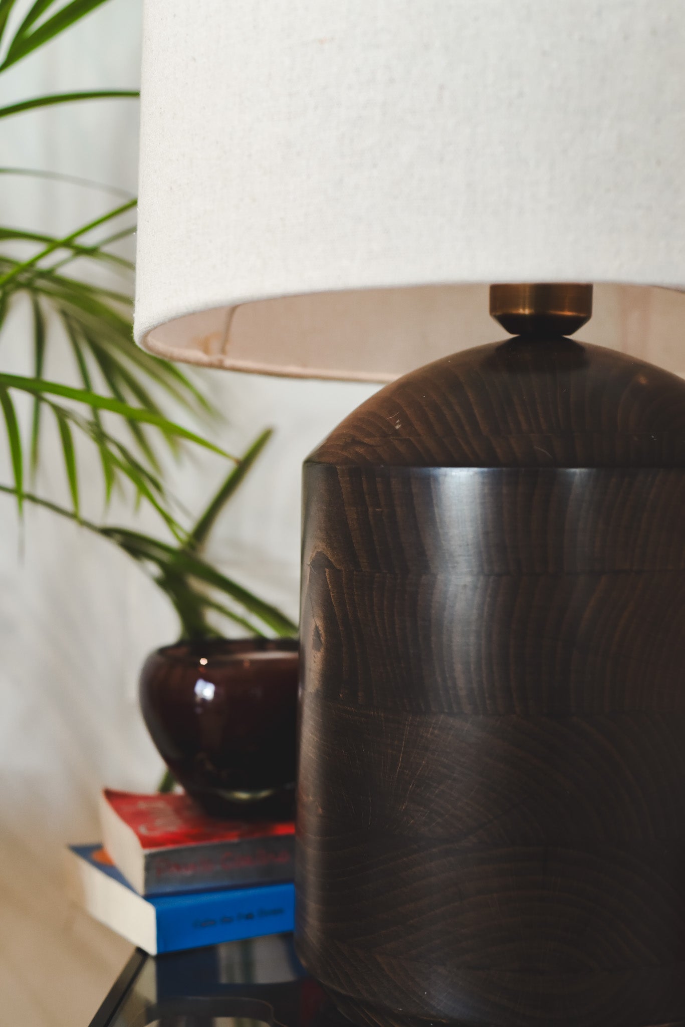 Trunk Glow Oak Table Lamp